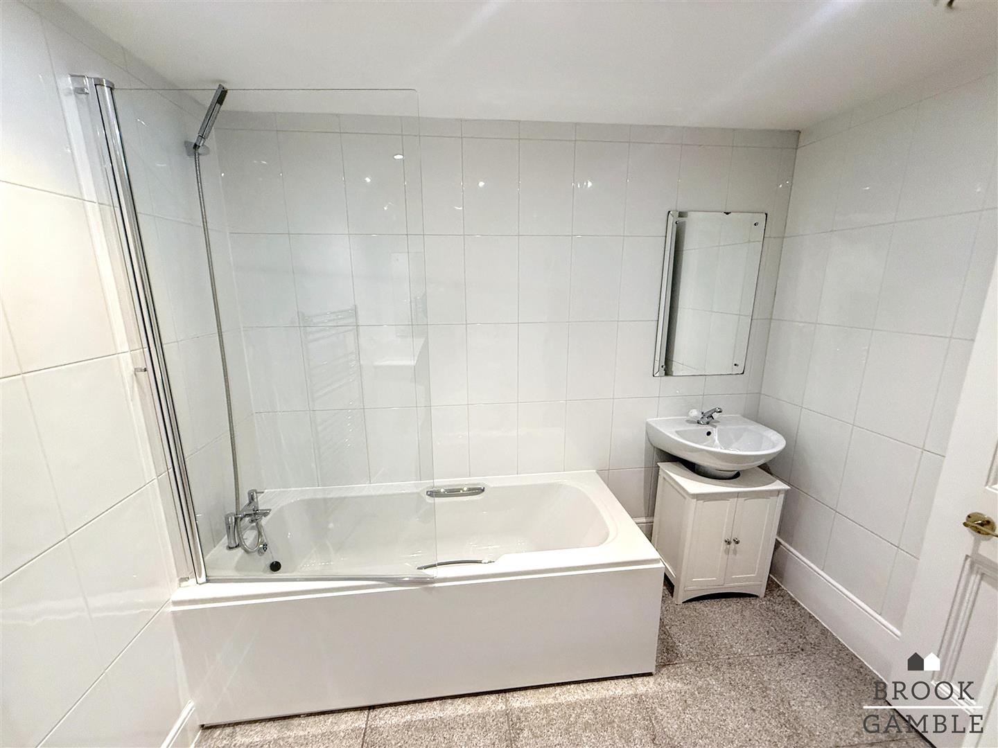 2 Bedroom Apartment. Lascelles Mansions 8-10 in Eastbourne,  9